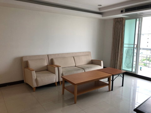 LTH5571 – Royal Castle FOR SALE 3 beds 2 baths size 120 Sq.M. Nearby BTS Phrom Phong station ONLY 15 MB