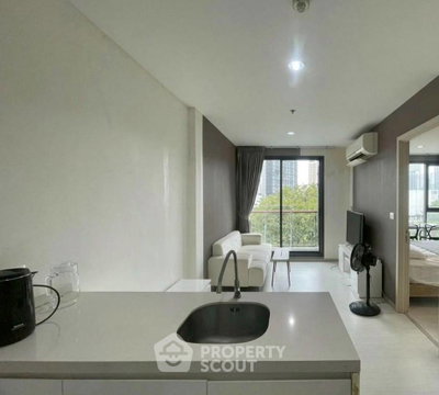 1-BR Condo at Rhythm Sukhumvit 42 near BTS Ekkamai (ID 2736220)
