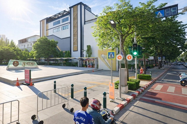 รูป ร้าน Salon สตูดิโอ BTSสะพานควาย 200ม. พร้อมที่จอดรถ ห้องน้ำ 44ตร.ม. ชั้น 4 อารีย์-สะพานควาย รร.สุรศักดิ์มนตรี 2.5 กม. - รูปที่ 1/8