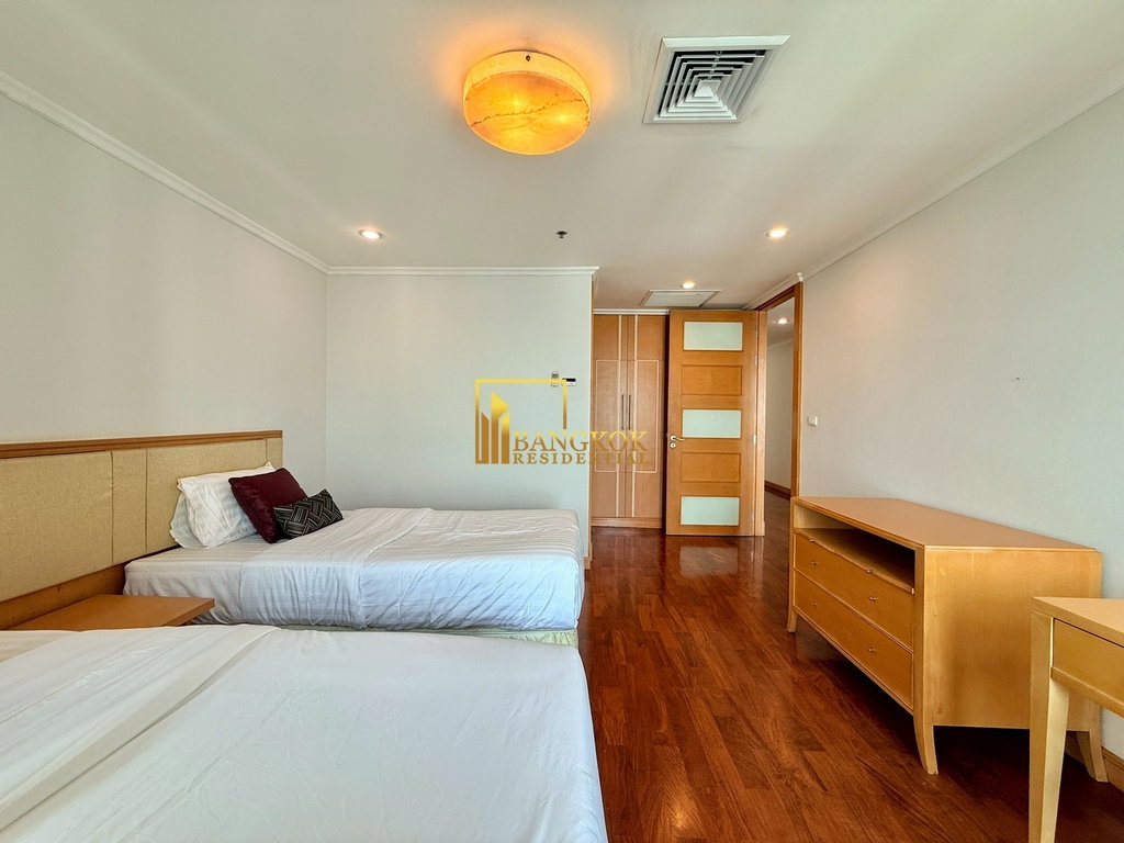 รูป Spacious 3 Bedroom Serviced Apartment in Phrom Phong Area - BR20901SA - รูปที่ 26/49