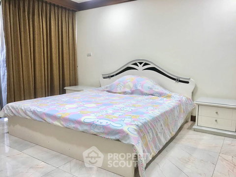 3-BR Condo at Ruamjai Heights Condominium near ARL Makkasan (ID 2737388)