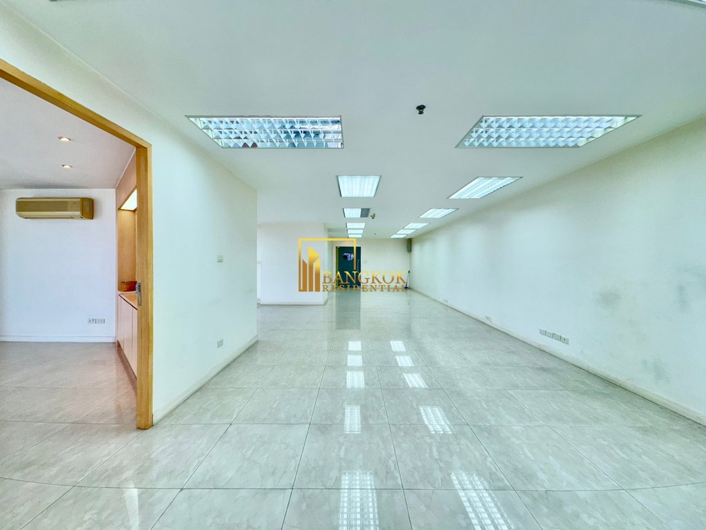 รูป State Tower | Unfurnished 2 Bedroom Condo in Iconic Building - BR60066CD - รูปที่ 4/36