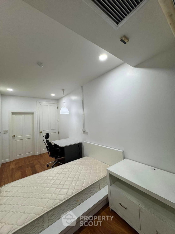 รูป คอนโด 2-ห้องนอน ที่ บ้าน ถนน สารสิน คอนโดมิเนียม ใกล้ BTS ราชดำริ (ID 1996544) - รูปที่ 2/11