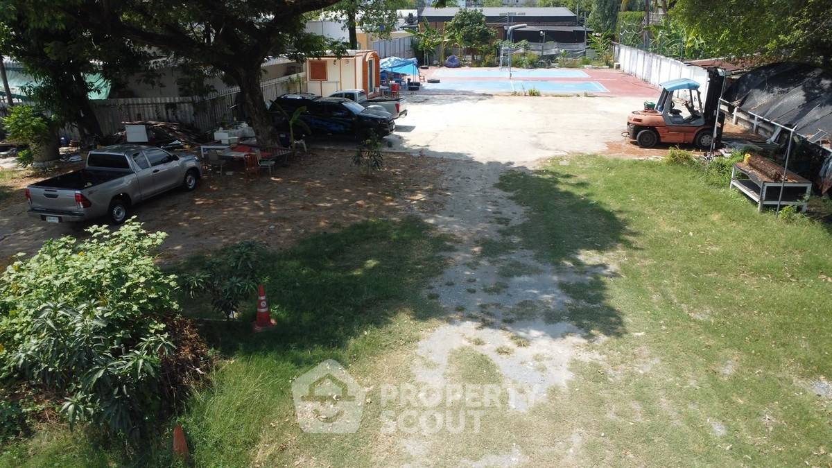 รูป ที่ดินสำหรับปล่อยเช่า 800 ตารางเมตร แถว ใน ทุ่งสองห้อง (ID 2727355) - รูปที่ 2/8