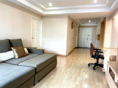 คอนโดให้เช่า : LTH5403 – Royal Castle FOR RENT 3 beds 2 baths size 140 Sq.M. Nearby BTS Phrom Phong station ONLY 50k/Month