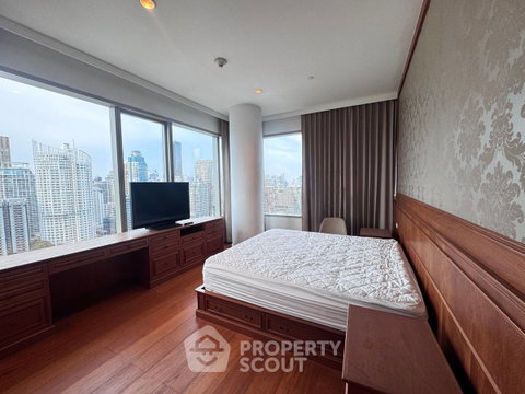 3-BR Condo at 185 Rajadamri near BTS Ratchadamri (ID 2725451)