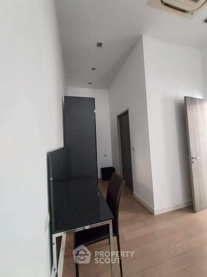 รูป คอนโด 3-ห้องนอน ที่ ทราเพโซ สุขุมวิท 16 ใกล้ MRT ศูนย์การประชุมแห่งชาติสิริกิติ์ (ID 1922816) - รูปที่ 10/26