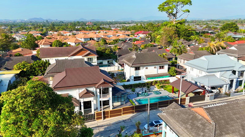 รูป บ้านเดี่ยว 2 ชั้น พร้อมสระว่ายน้ำ  พัทยา  จังหวัดชลบุรี - รูปที่ 3/28