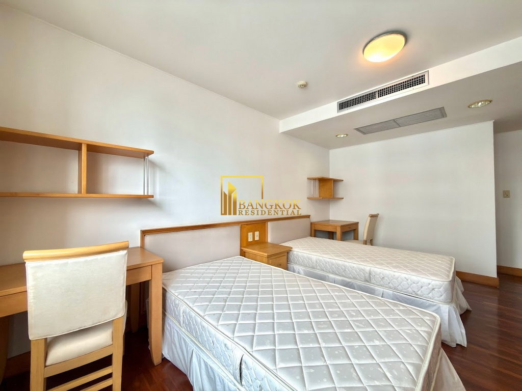 รูป Fully Renovated 3 Bedroom Apartment in Phrom Phong Area - BR21315AP - รูปที่ 26/48
