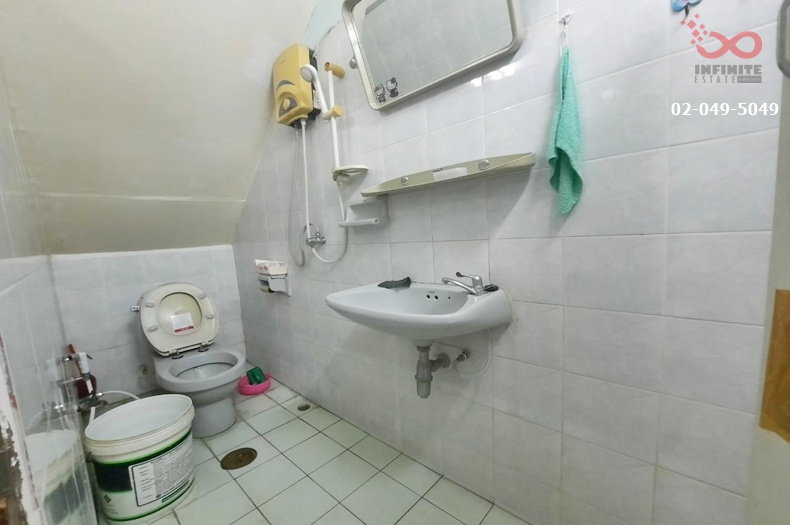 รูป ขายทาวน์เฮาส์ 2 ชั้น เนื้อที่ 16 ตรว. ซอยเพชรเกษม 62/4 ถนนเพชรเกษม ใกล้ตลาดบางแค - รูปที่ 8/9