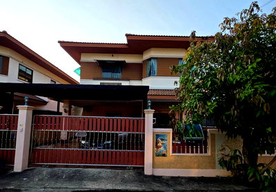 Houses for sale Nonthaburi : Fully furnished detached house for sale at Fueng Suk 4, Bang Bua Thong