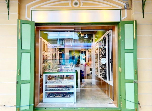 รูป MRTวัดมังกร 999ม. ทำเลทอง ติดถนนใหญ่ สำเพ็ง แยกราชวงศ์ ให้เช่าร้าน 2.5 ชั้น 240 ตร.ม.28 ตร.วา. - รูปที่ 8/8