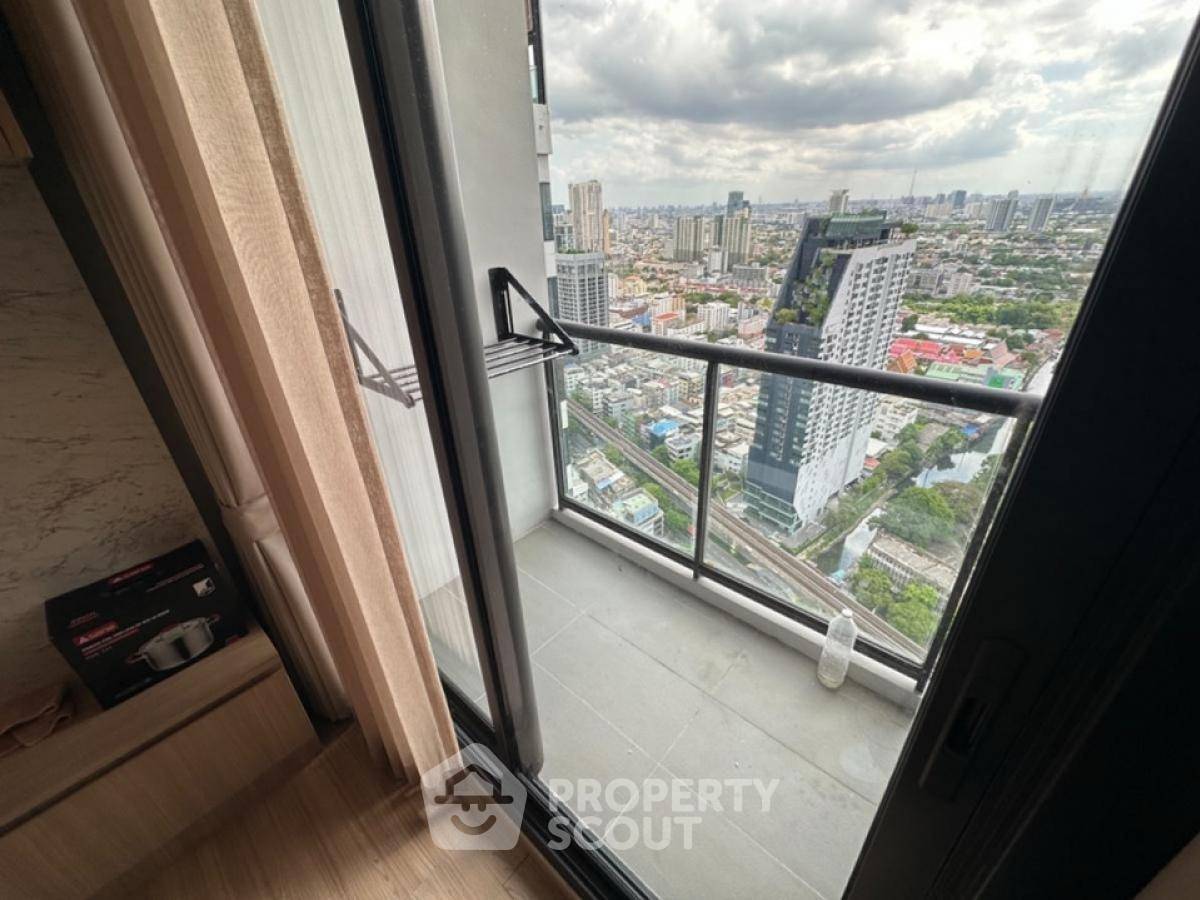 picture Pet-Friendly 34th-Floor 1-BR M Jatujak Near BTS Saphan Khwai (ID 2049100) - 23/24