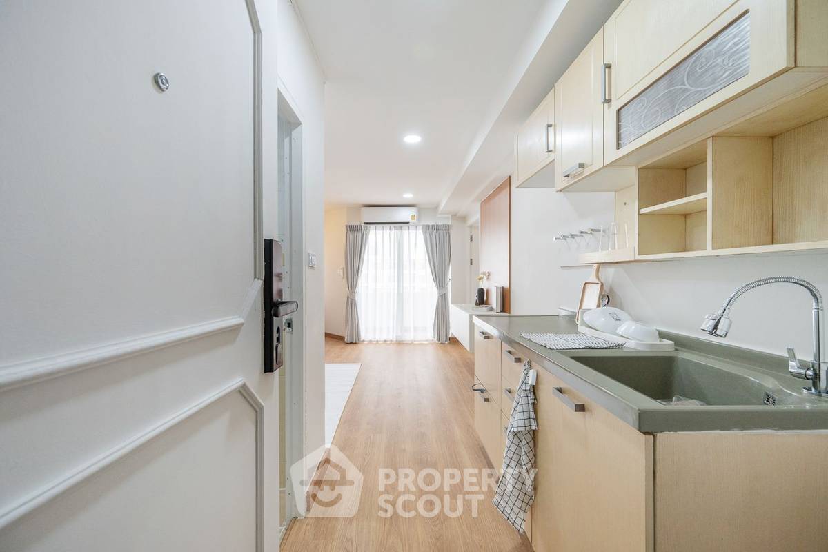 รูป คอนโด สตูดิโอ ที่ เดอะ วอเตอร์ฟอร์ด รอยัล สูท ใกล้ BTS เสนานิคม (ID 2734778) - รูปที่ 2/30