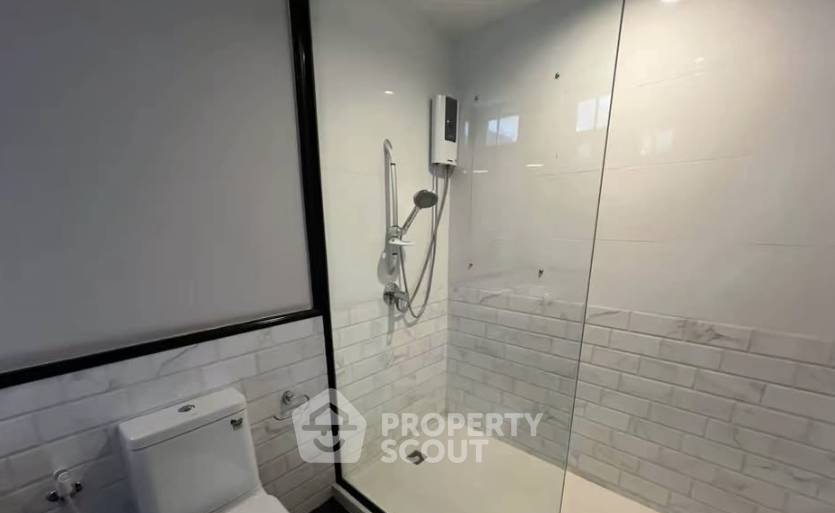 รูป คอนโด 3-ห้องนอน ที่ ดีเอส ทาวเวอร์ 1 ใกล้ BTS พร้อมพงษ์ (ID 2467908) - รูปที่ 2/12