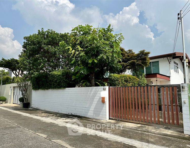 รูป บ้าน 3-ห้องนอน ใน ลาดยาว (ID 2730620) - รูปที่ 1/4