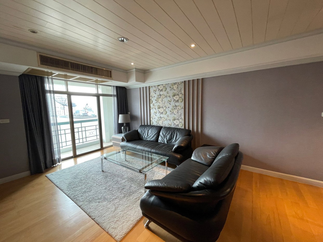 รูป LTH5418 – Royal Castle FOR RENT 2 beds 2 baths size 133 Sq.M. Nearby BTS Phrom Phong station ONLY 50k/Month - รูปที่ 1/7
