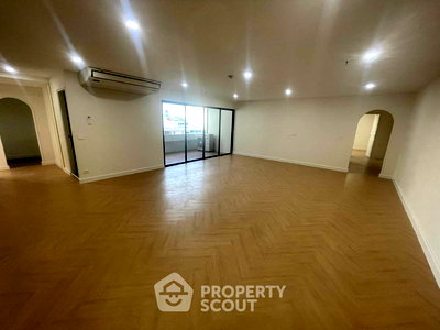 คอนโดให้เช่า : คอนโด 3-ห้องนอน ที่ เพรสทีจ ทาวเวอร์ คอนโดมิเนียม ใกล้ MRT สุขุมวิท (ID 2736412)