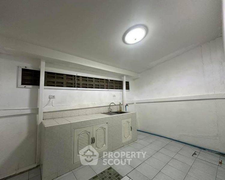 picture 2-BR Townhouse in Min Buri (ID 2737242) - 9/16