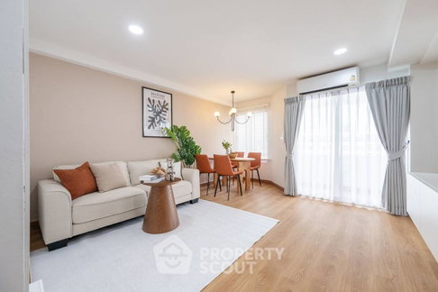 Studio Condo at The Waterford Royal Suites Senanikhom near BTS Sena Nikhom (ID 2734778)