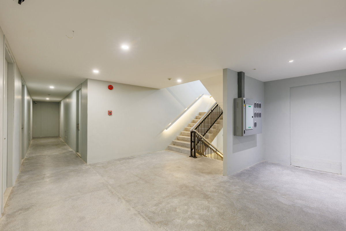 รูป ขายโรงแรมบูทีค 14 ห้อง พร้อมพื้นที่ร้านค้า ใกล้หาดป่าตอง ทำเลศักยภาพ [U5803265] - รูปที่ 24/30