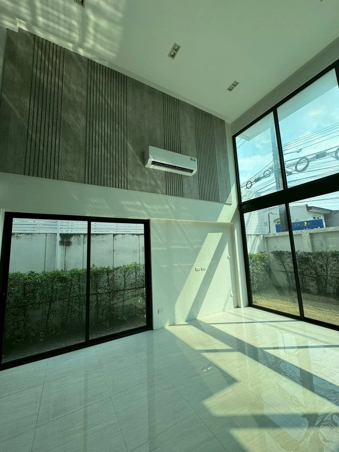 รูป 🏢✨ โฮมออฟฟิศหรู 3.5 ชั้น ออเทนส์ ลาดพร้าว-นาคนิวาส 48 3 ห้องนอน 4 ห้องน้ำ พร้อมใช้งาน สภาพใหม่มาก หลังมุมเป็นส่วนตัว ✨🏢 - รูปที่ 11/19