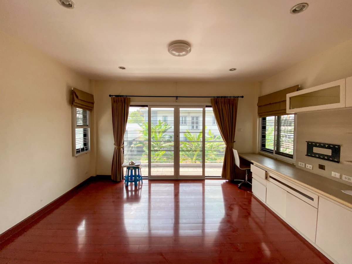 รูป ✨ Rare Item! ขายบ้านเดี่ยวสร้างเอง รัชดา-เสนานิคม 1 (แยก 12) — พื้นที่ 87 ตร.ว. ทำเลทองใจกลางเมือง ✨ - รูปที่ 20/42