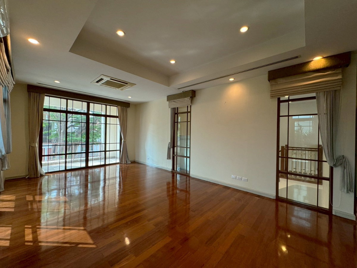 รูป บ้านเดี่ยวหัวมุม ในโครงการสุดหรู เอกมัย - พระโขนง ** NO CO-AGENT ** - รูปที่ 16/29