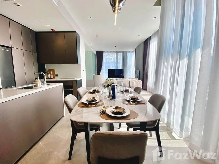 picture . 6115045 - 4/15