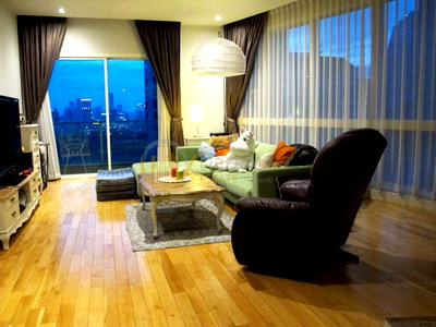 ขายคอนโด : LTH451 – Luxury Condominium For SALE at Millennium Residence 192.95 Sq.M. 3 Beds in Asoke area ONLY 33,000,000 THB