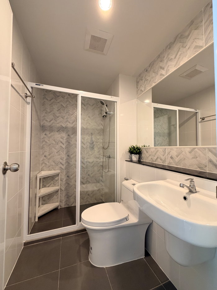 รูป 🔥 ปล่อยเช่าคอนโด Regent Home Bangna ห้องใหม่เอี่ยม ใกล้ BTS บางนาเพียง 350 เมตร! 🔥 - รูปที่ 17/22