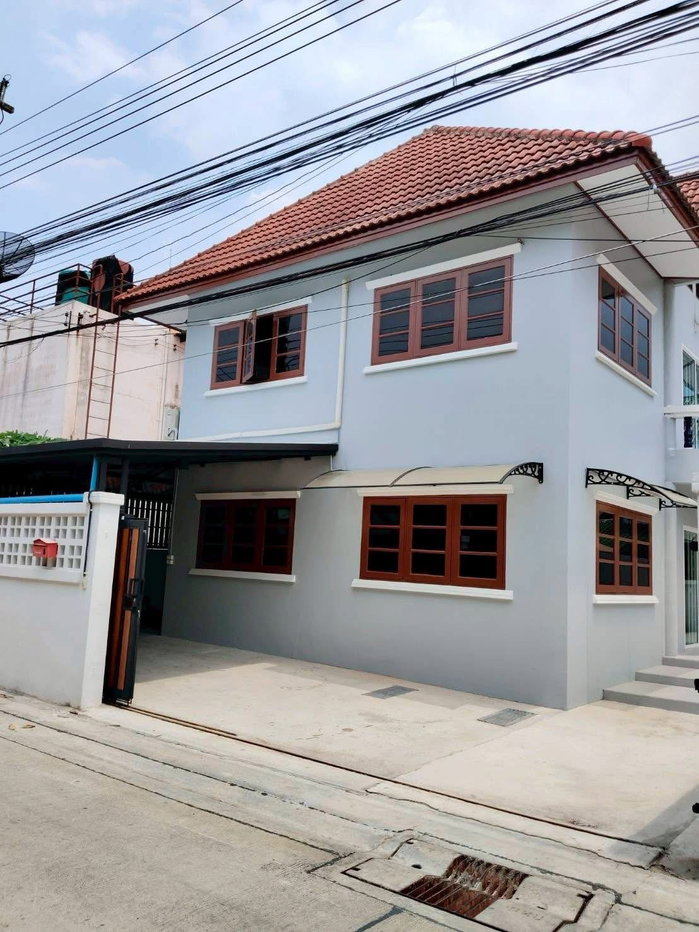 รูป 🏡✨ บ้านเช่าพร้อมอยู่ หทัยราษฎร์ ซอย 3 มีนบุรี 5 ห้องนอน 3 ห้องน้ำ ใกล้รถไฟฟ้า เดินทางสะดวก เหมาะทั้งอยู่อาศัยและจดบริษัท ✨🏡 - รูปที่ 2/13