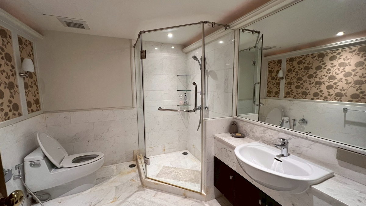 picture ð For Rent Sathorn Park Place â Extra spacious luxury unit in Sathorn | Code DS2129 Line @Dstay - 12/14