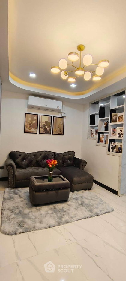 รูป ทาวน์เฮ้าส์ 2-ห้องนอน ใกล้ พัทยาตะวันออก (ID 2739631) - รูปที่ 20/29