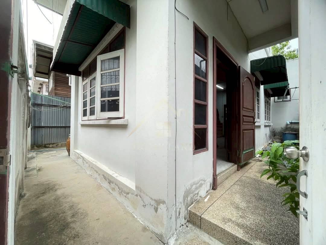 รูป บ้านในชุมชนใจกลางเมือง ซอยเทอดไทย 33 ใกล้ BTS ตลาดพลู เดินทางสะดวก เหมาะสำหรับคนทำงานในกรุงเทพ - รูปที่ 2/23