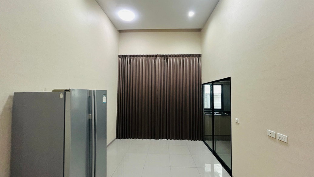 รูป 🏡 ให้เช่าทาวน์โฮม 3 ชั้น  | โครงการ Arden พัฒนาการ ✨ ทำเลดี ติดถนนเมนในโครงการ เดินทางสะดวก ใกล้เอกมัย–ทองหล่อ เพียง 10 นาที - รูปที่ 3/7