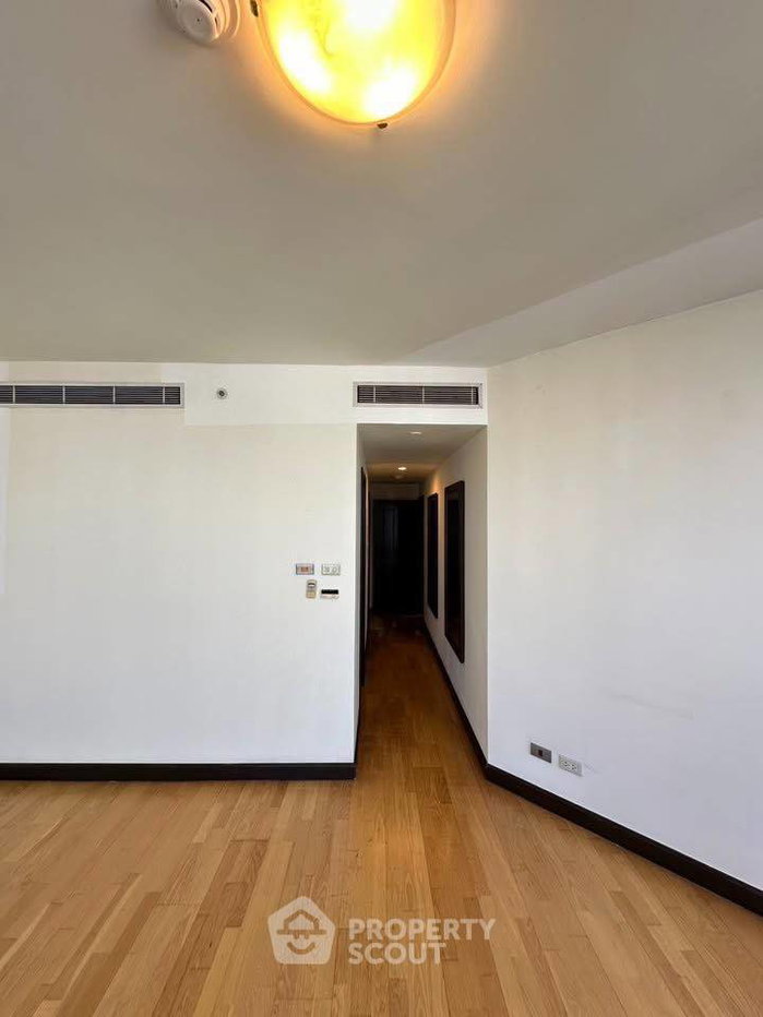 รูป คอนโด 3-ห้องนอน ที่ ออลซีซั่น แมนชั่น คอนโดมิเนียม ใกล้ BTS เพลินจิต (ID 2449441) - รูปที่ 8/19