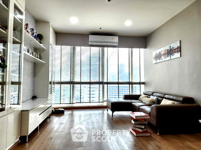 Condos for sale : 2-BR Condo at Millennium Residence @ Sukhumvit Condominium near BTS Asok (ID 2735930)