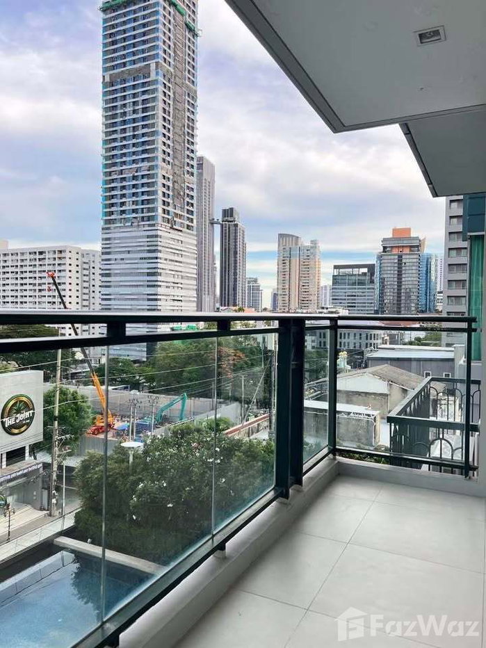 picture Ivy Thonglor 4025864 - 13/20