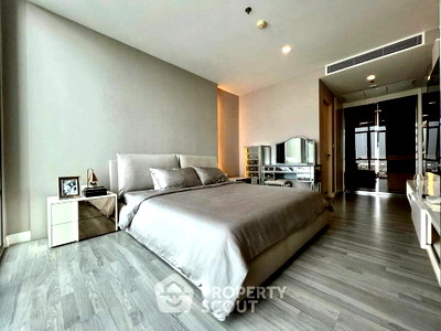 Condos for sale : 2-BR 90 Sqm High-Floor Condo At The Room Bts Wongwian Yai, 70m to BTS (ID 2727503)