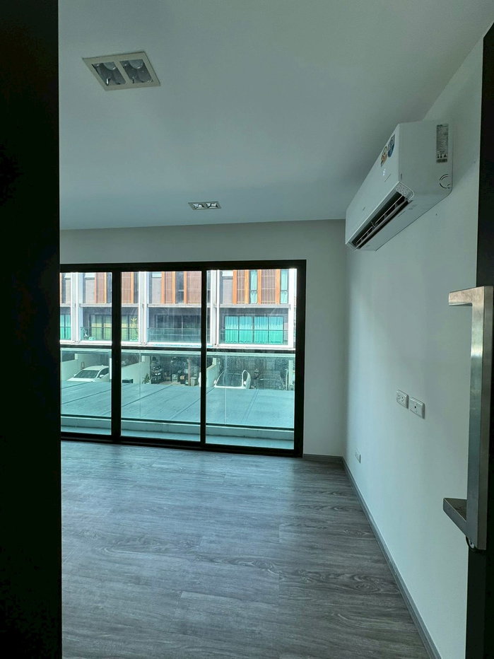 รูป 🏢✨ โฮมออฟฟิศหรู 3.5 ชั้น ออเทนส์ ลาดพร้าว-นาคนิวาส 48 3 ห้องนอน 4 ห้องน้ำ พร้อมใช้งาน สภาพใหม่มาก หลังมุมเป็นส่วนตัว ✨🏢 - รูปที่ 14/19