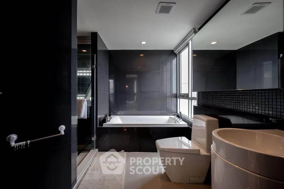 รูป คอนโด 2-ห้องนอน ที่ ริธึ่ม สาทร ใกล้ BTS สะพานตากสิน (ID 2387383) - รูปที่ 6/7