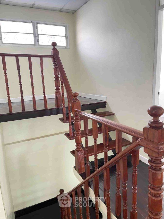 รูป บ้าน 3-ห้องนอน ที่ หมู่บ้านอยู่เจริญ ซอยเทิดราชัน 45 ใน สีกัน (ID 2328560) - รูปที่ 14/24