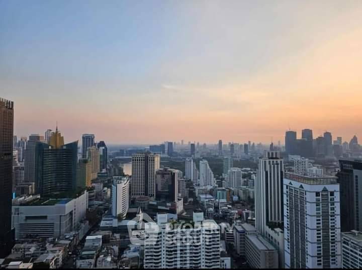 รูป คอนโด 1-ห้องนอน ที่ โนเบิล บีอี ไนน์ทีน สุขุมวิท ใกล้ BTS นานา (ID 1952275) - รูปที่ 11/14