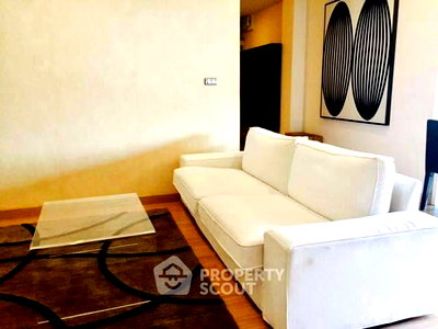Condos for rent Ekamai International School : 2-BR Condo at Tree Condo Sukhumvit 42 Condominium near BTS Phra Khanong (ID 512365)