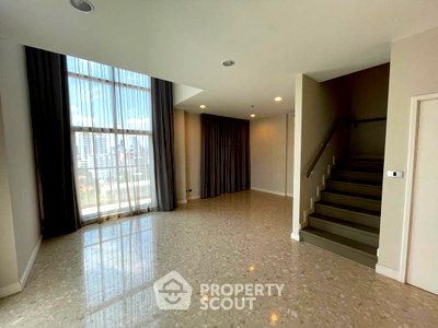 ขายคอนโด : คอนโด 2 ห้องนอน 114 ตร.ม. The Crest Sukhumvit 34 ใกล้ BTS ทองหล่อ 200 ม. (ID 2735587)