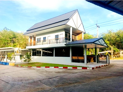 ขายโรงงาน : ขายโรงงานหีบเมล็ดในปาล์ม พร้อมเครื่องจักร 