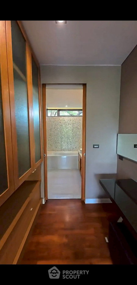 picture 3-BR Condo at Domus Condominium near BTS Asok (ID 2731353) - 13/15