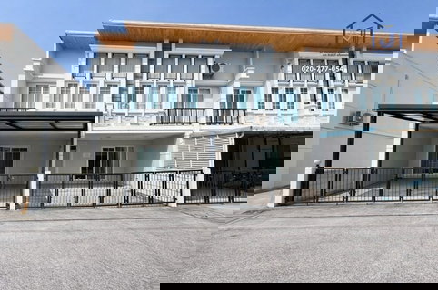 ขายทาวน์โฮม 2 ชั้น โกลเด้น ทาวน์ 2 บางนา–สวนหลวง หลังมุม ซอย01 กาญจนาภิเษก 52 ใกล้วงแหวนกาญจนาภิเษก