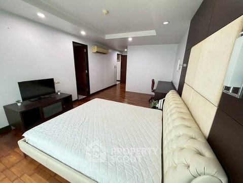 คอนโด 2-ห้องนอน ที่ อเวนิว 61 คอนโดมิเนียม ใกล้ BTS ทองหล่อ (ID 2699231)
